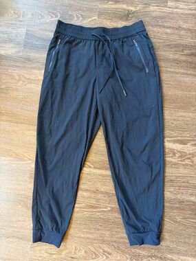 Athleta Navy Brooklyn Ankle Jogger Pants | Women’s Medium | Travel Activewear